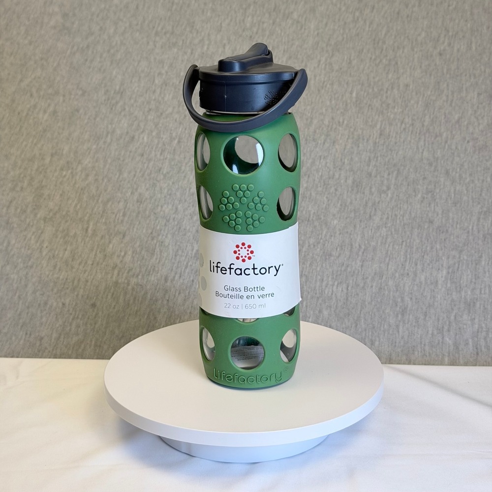 Lifefactory 22 oz Glass Water Bottle Green Silicone Sleeve Flip Cap BPA Free